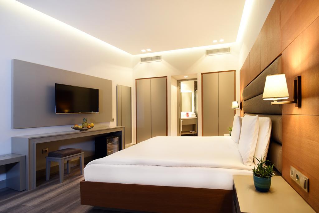 אורטקנט Temenos Luxury Suites Hotel & Spa מראה חיצוני תמונה