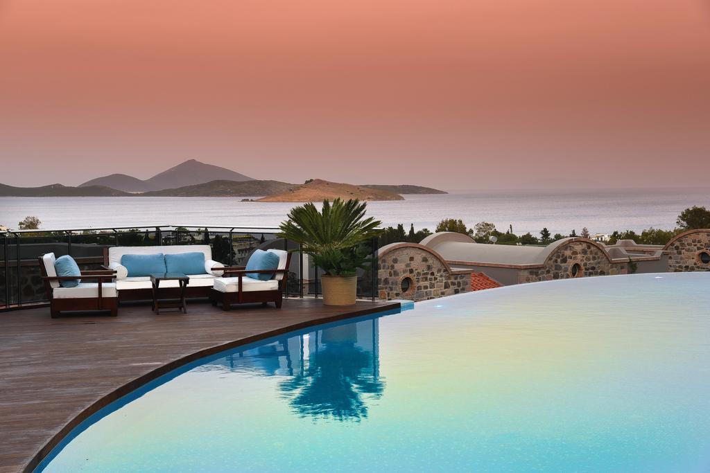 אורטקנט Temenos Luxury Suites Hotel & Spa מראה חיצוני תמונה