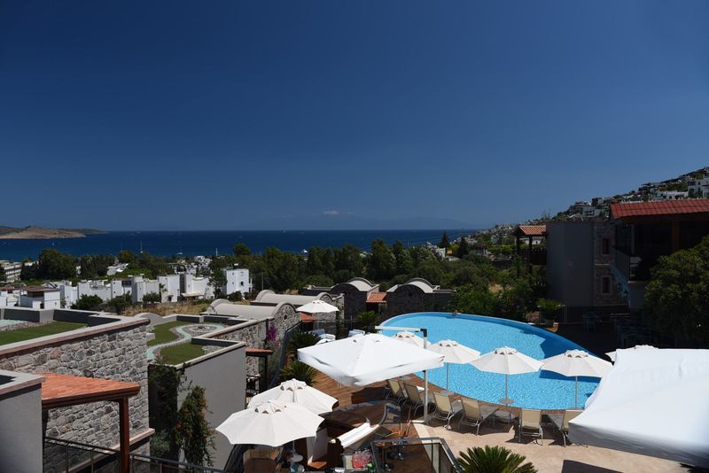 אורטקנט Temenos Luxury Suites Hotel & Spa מראה חיצוני תמונה