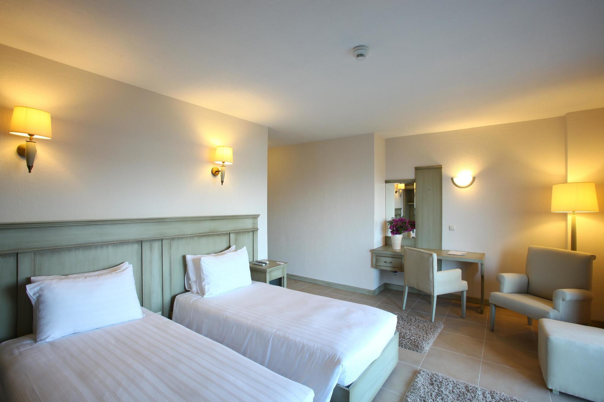 אורטקנט Temenos Luxury Suites Hotel & Spa חדר תמונה