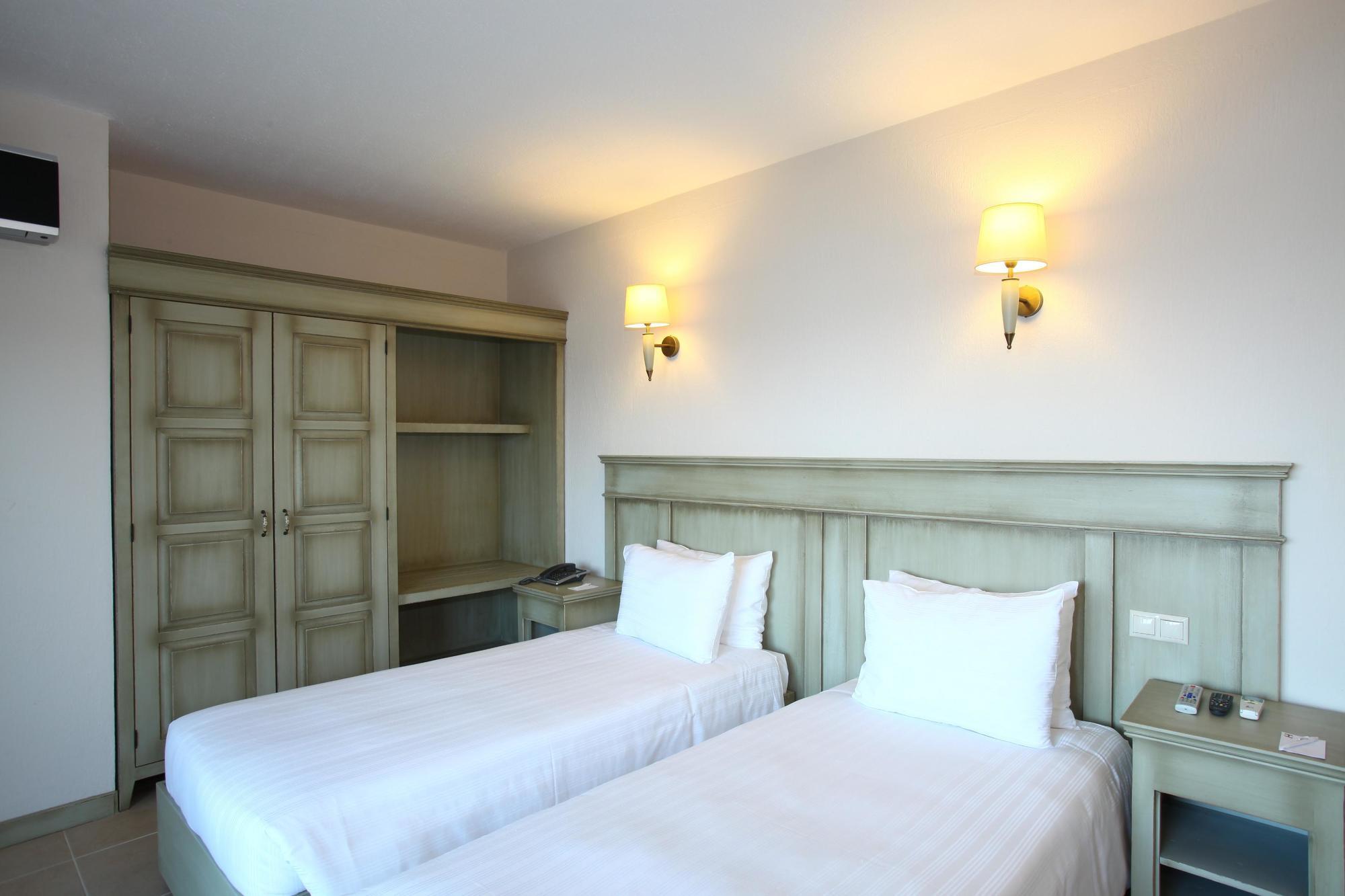 אורטקנט Temenos Luxury Suites Hotel & Spa חדר תמונה