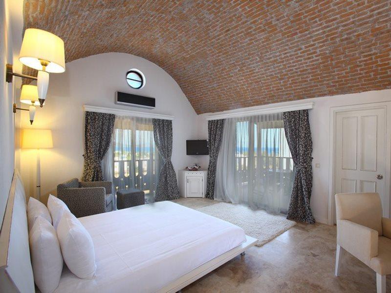 אורטקנט Temenos Luxury Suites Hotel & Spa מראה חיצוני תמונה